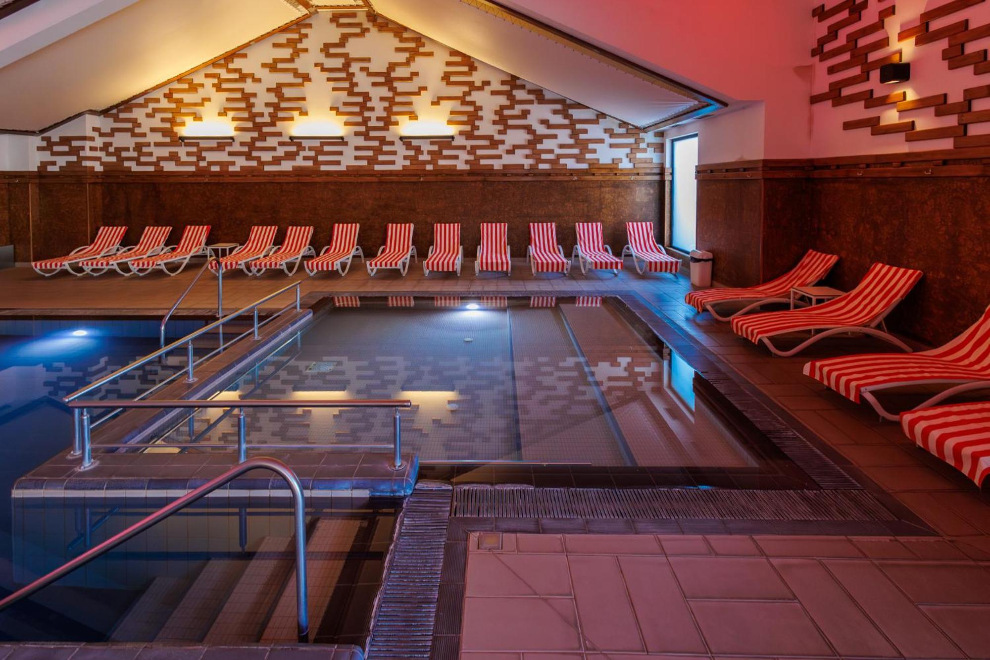 Ruskovets Thermal Spa & Ski Resort บันสโก ภายนอก รูปภาพ